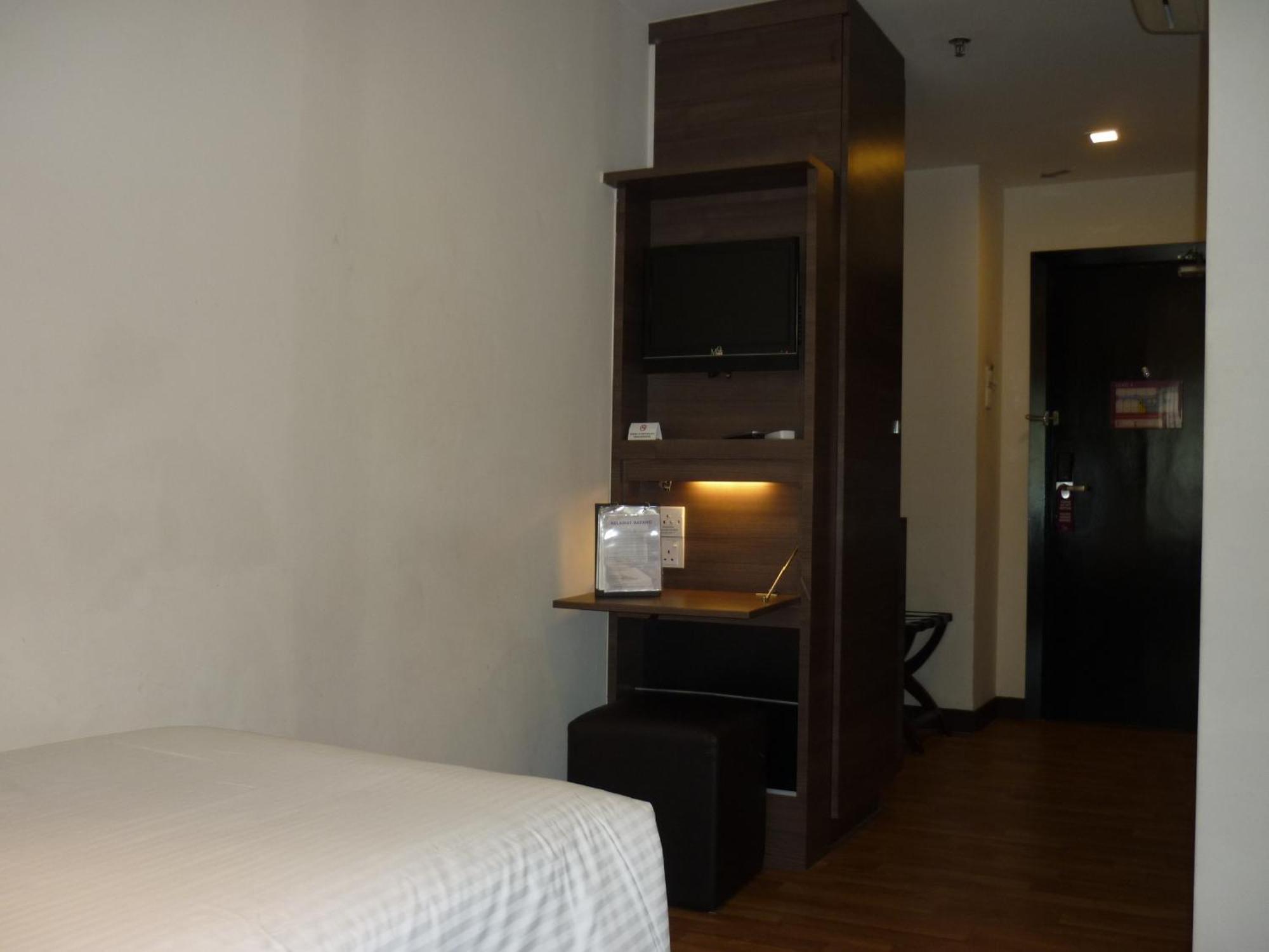 Frenz Hotel Куала-Лумпур Экстерьер фото